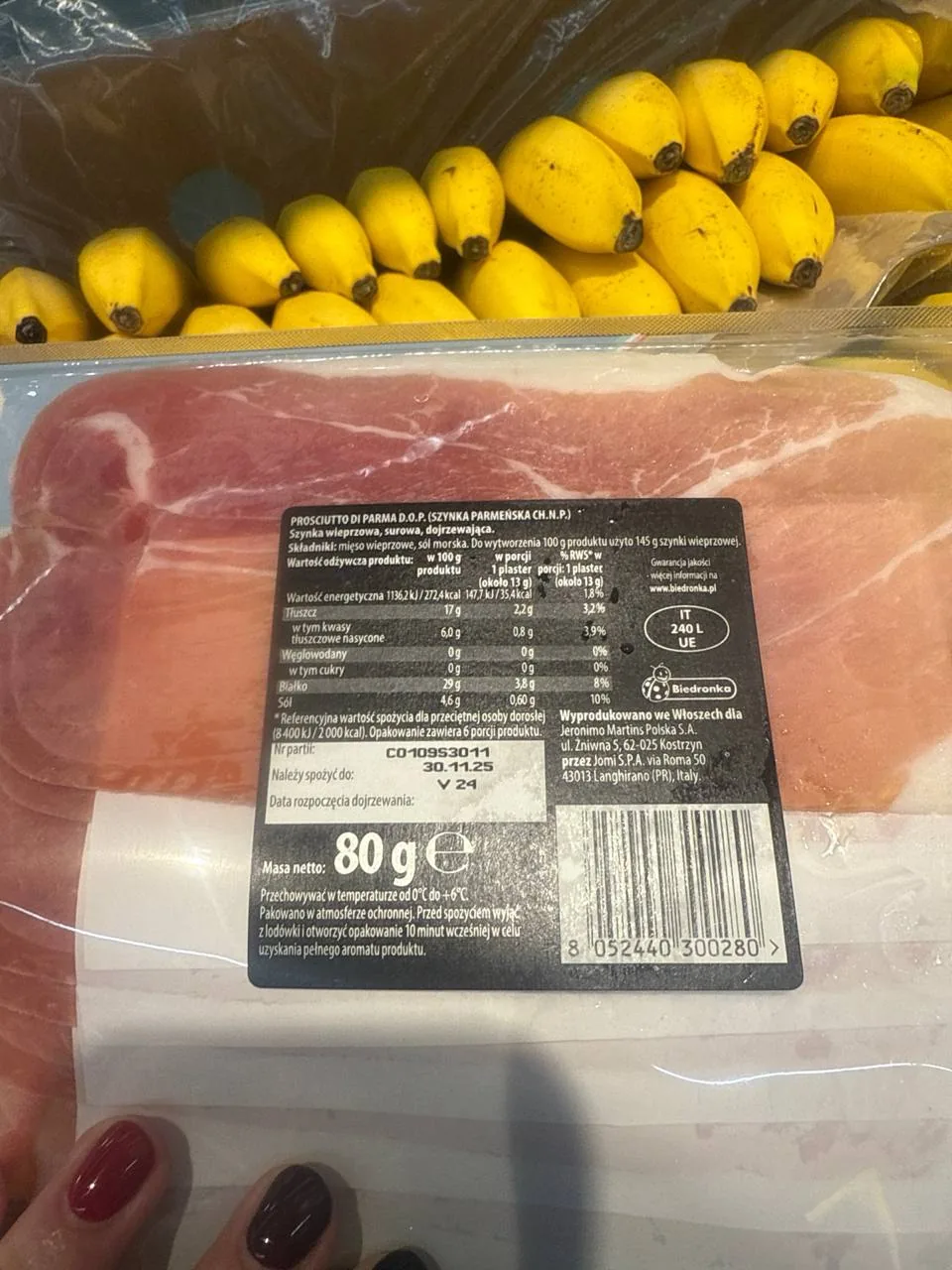 opakowanie szynki prosciutto di parma z etykietą wartości odżywczych i składu produktu opakowanie szynki prosciutto di parma z etykietą wartości odżywczych i składu produktu